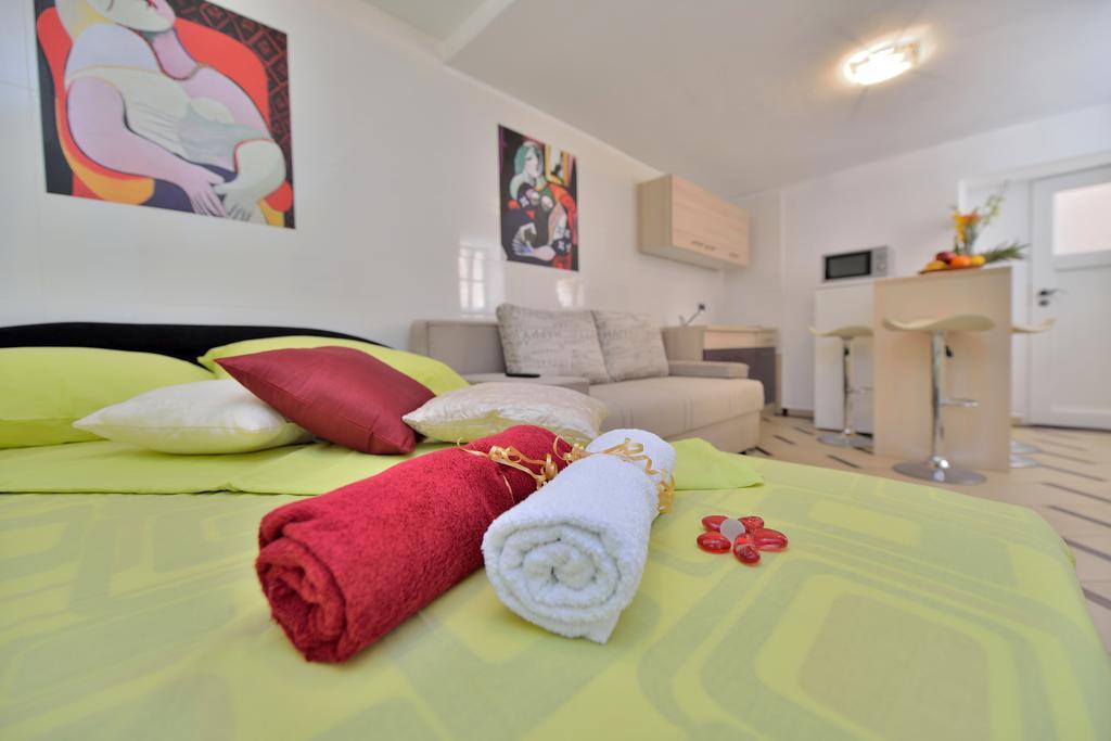 Apartments Carpe Diem Новиград-Далмация Номер фото